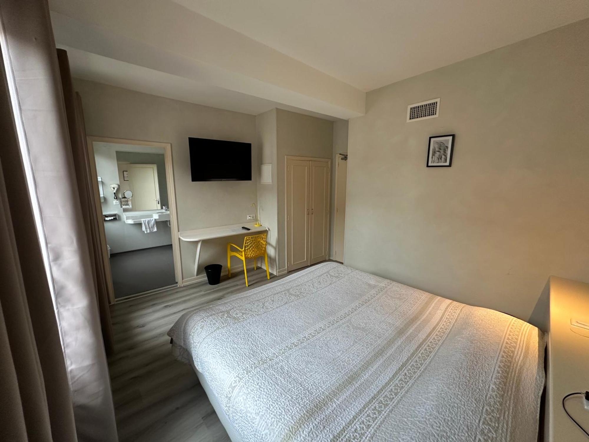 Hotel Chiffre Albi Zimmer foto
