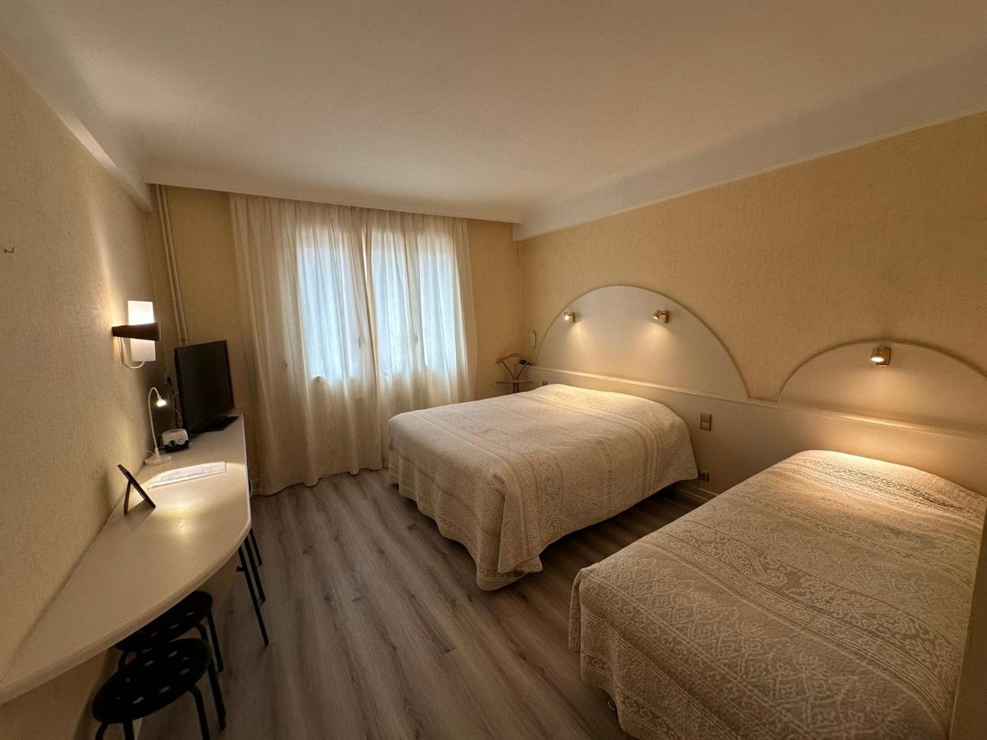 Hotel Chiffre Albi Zimmer foto